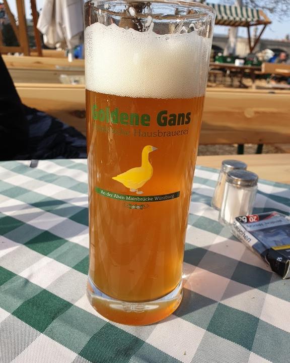 Fränkischer Biergarten Goldene Gans